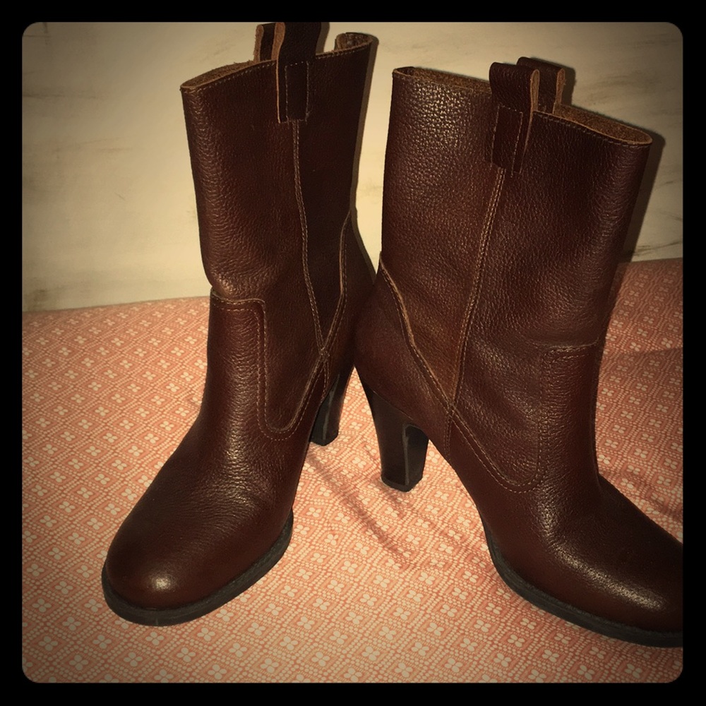 Nine & Co. Brown leather boots